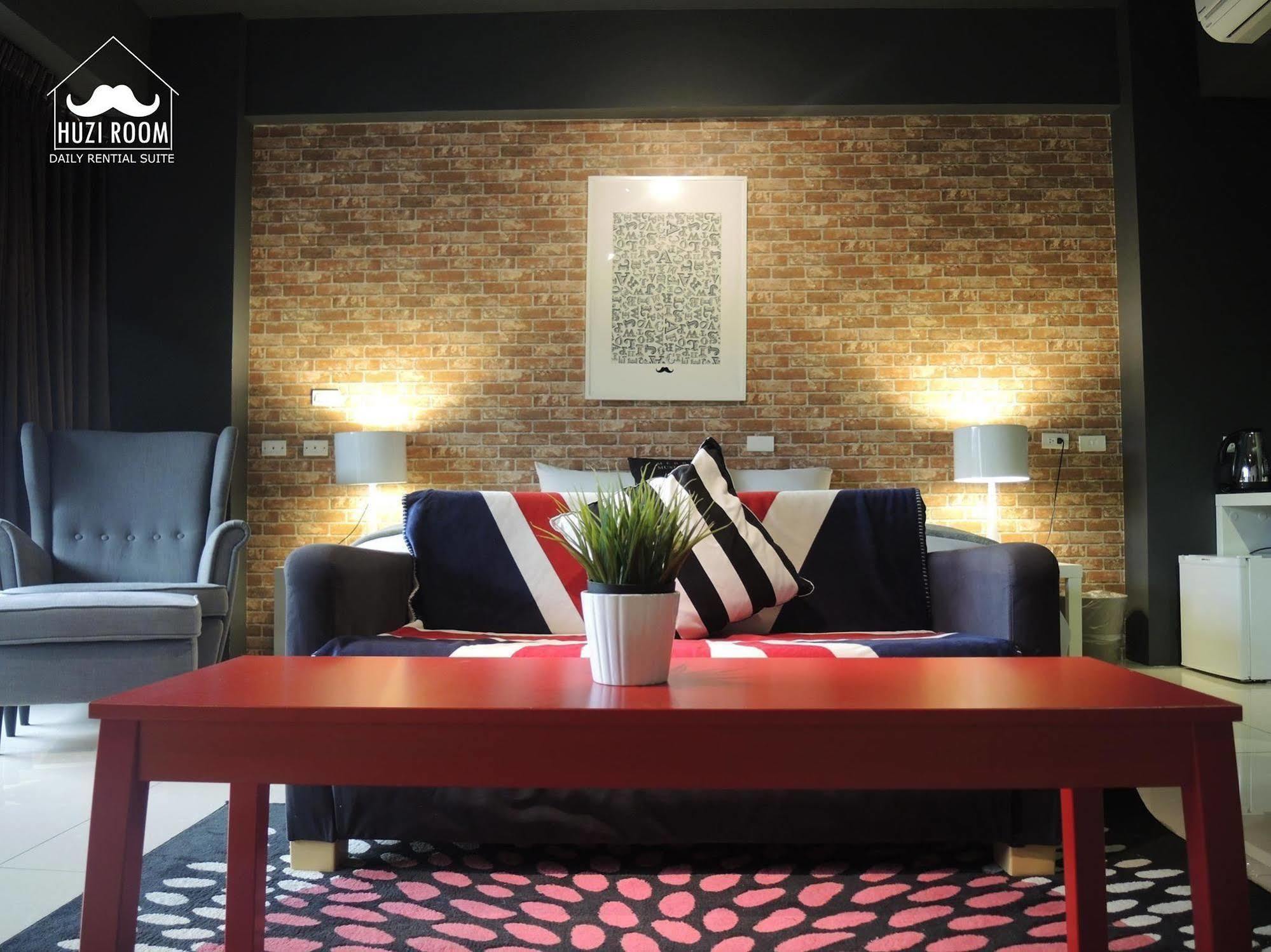 Huzi Room Tainan Exterior photo